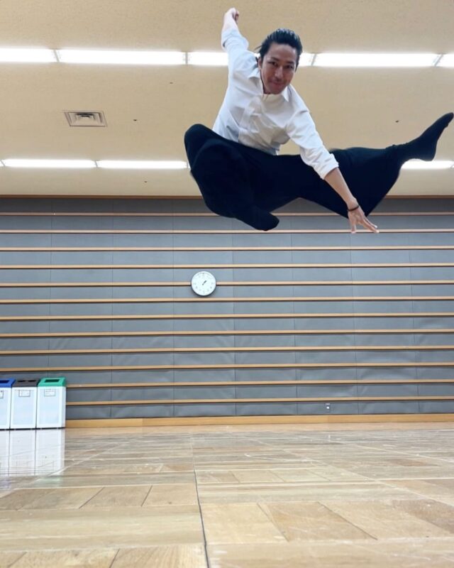TAKAHIRO先生もジャンプ